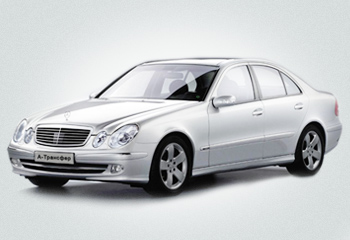 Прокат авто Mercedes W211 білий на весілля у Львові